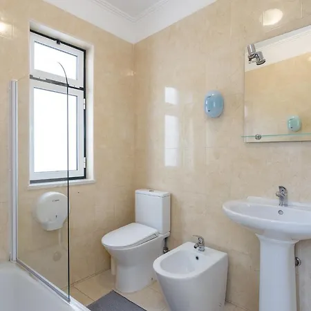 Rooms4all Πανσιόν