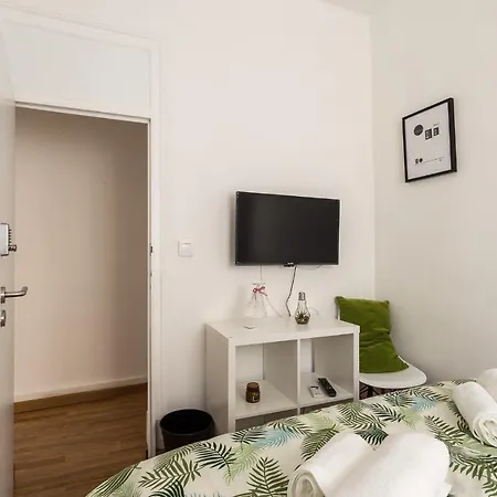 Rooms4all Πανσιόν *